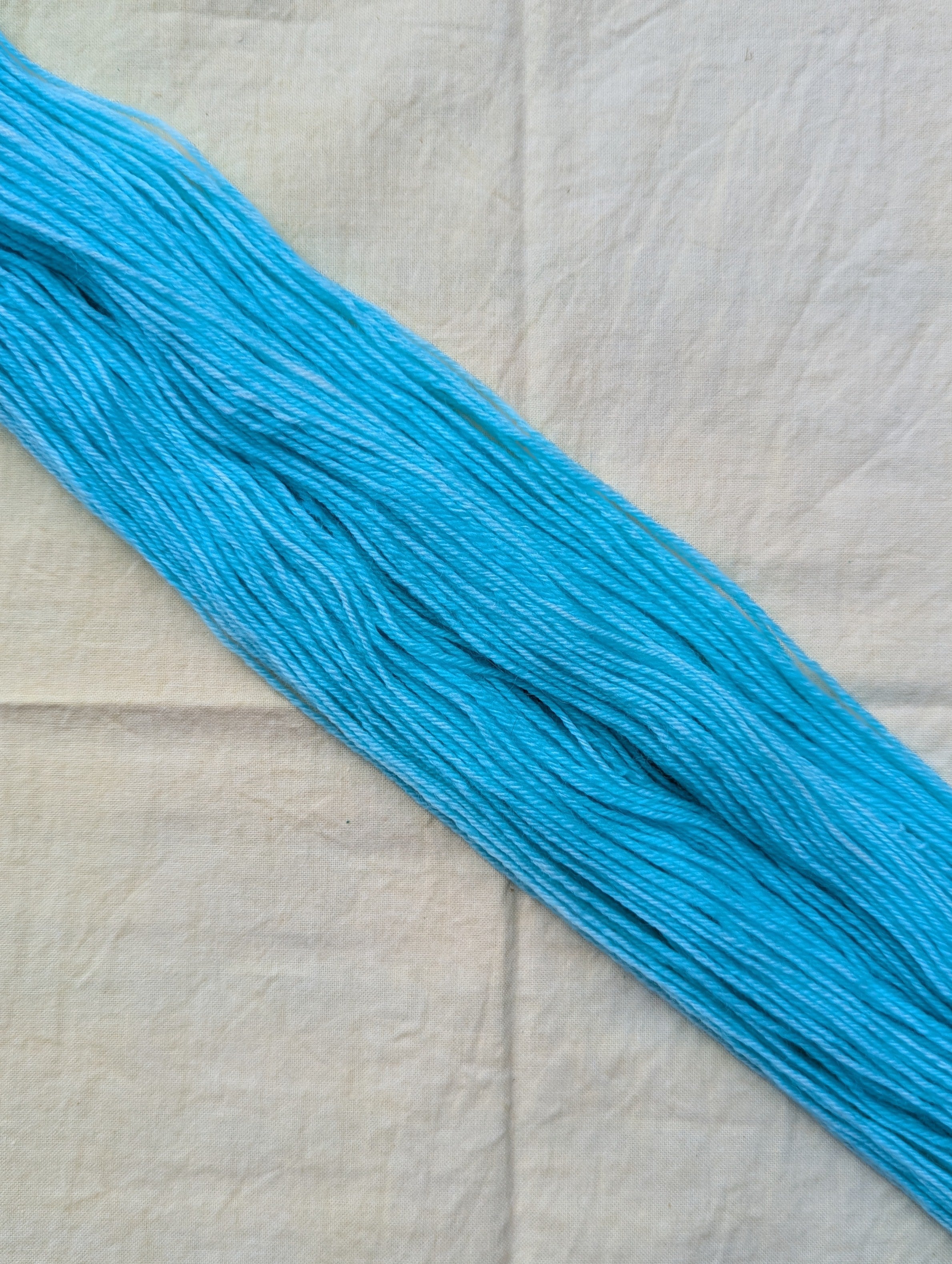 Blue  ⋆˚࿔ hand dyed yarn