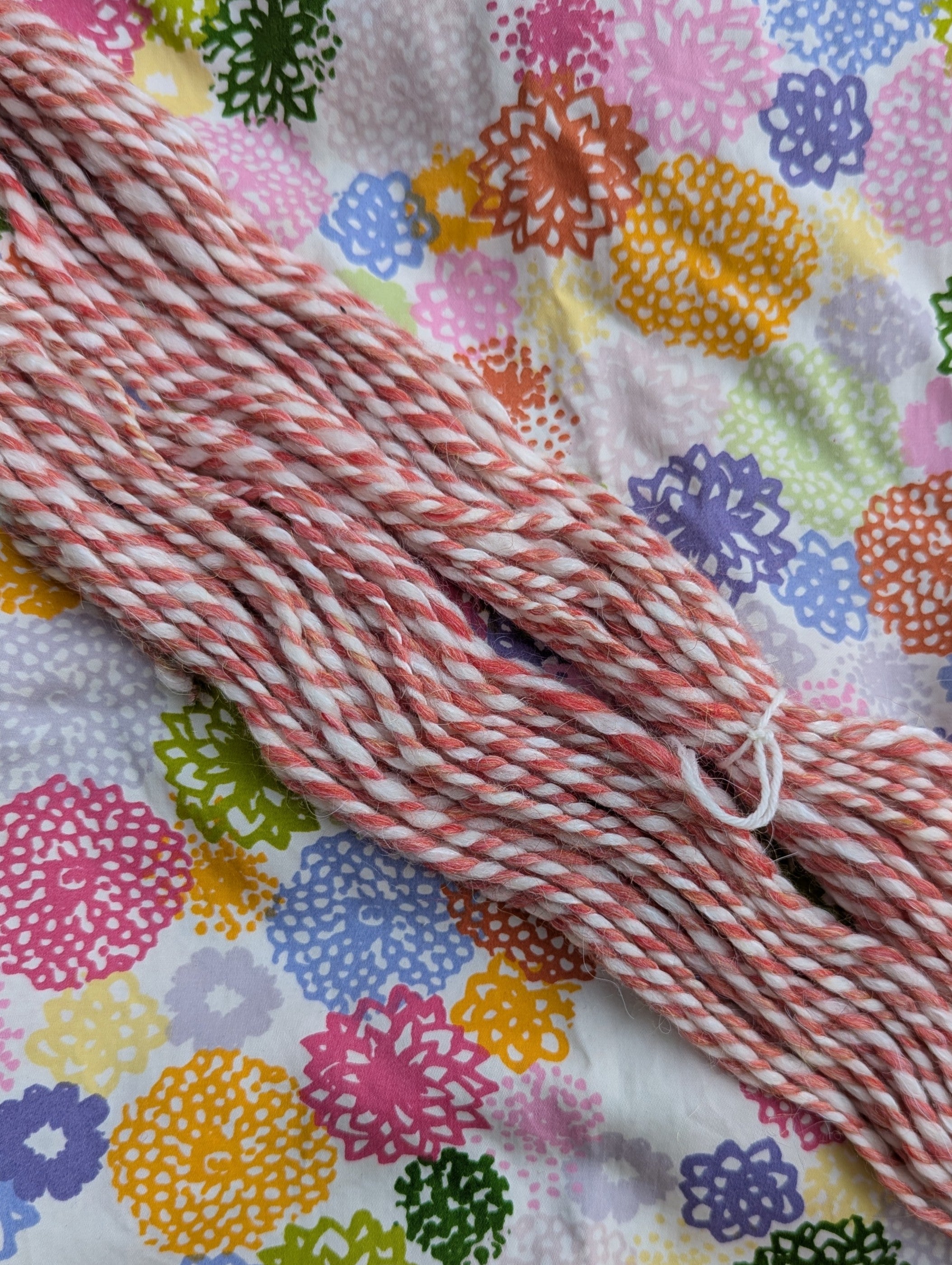 White Peach  ⋆｡°✩ handspun yarn