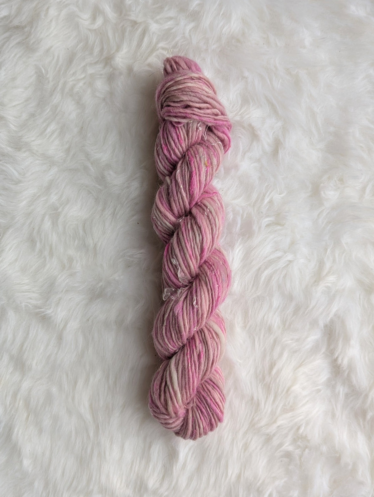 Marshmallow 𖦹 handspun yarn